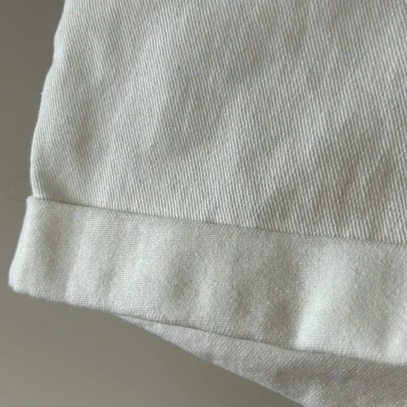 Urban Outfitters BDG Creamy White Shortie Cuffed Cotton Jean Shorts Size 31 - Picture 4 of 9